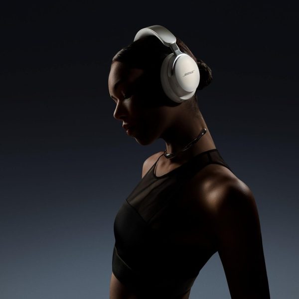 Bose QuietComfort Ultra Bluetooth Headphones, Wireless Headphones with Spatial Audio, Over Ear Noise Cancelling Headphones with Mic, Up to 24 Hours of Battery Life, Diamond - 60th Anniversary Edition - Image 3